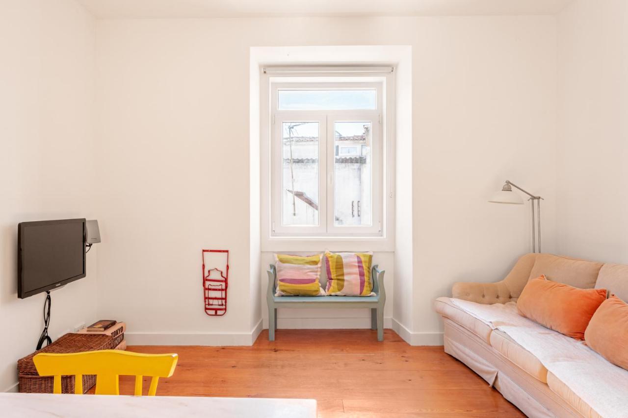 Joivy Chic 2Br Apt In Bairro Alto, 2Mins To Sao Pedro De Alcantara Viewpoint Lisbon Exterior photo