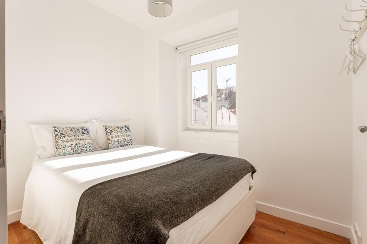 Joivy Chic 2Br Apt In Bairro Alto, 2Mins To Sao Pedro De Alcantara Viewpoint Lisbon Exterior photo